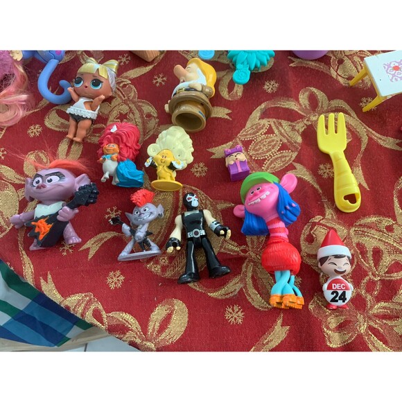 Lot Bundle of Vintage Mini Toys McDonalds Fingerlings Dreamworks Trolls Disney - Picture 3 of 16